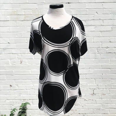 Black and White Circle Top
