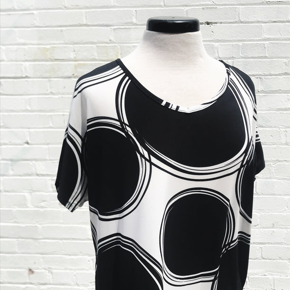 Black and White Circle Top